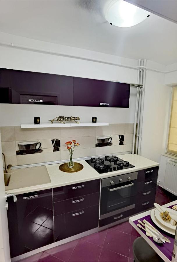 Central Apartament Яш Екстериор снимка