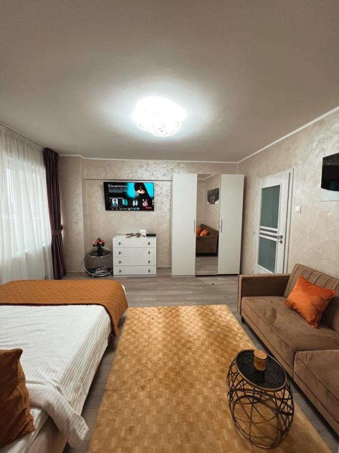 Central Apartament Яш Екстериор снимка