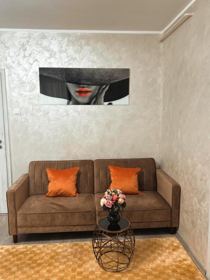 Central Apartament Яш Екстериор снимка